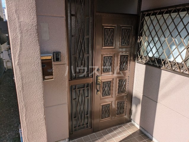 29/30 エントランス