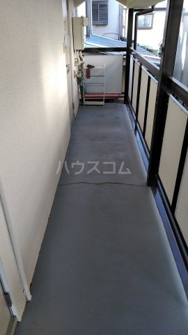 23/30 エントランス