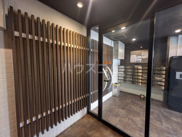 22/29 エントランス