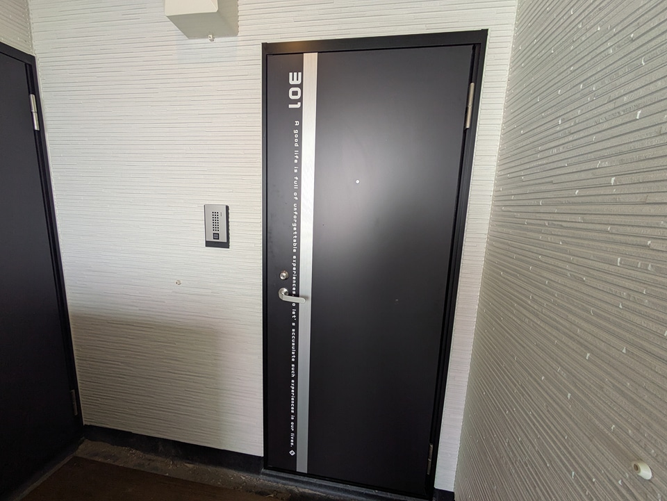 17/27 エントランス