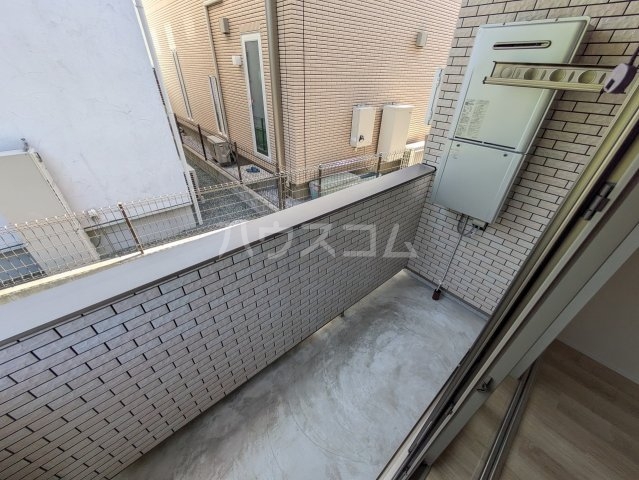 23/30 バルコニー