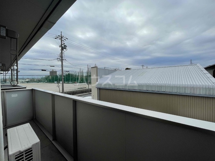 13/25 バルコニー