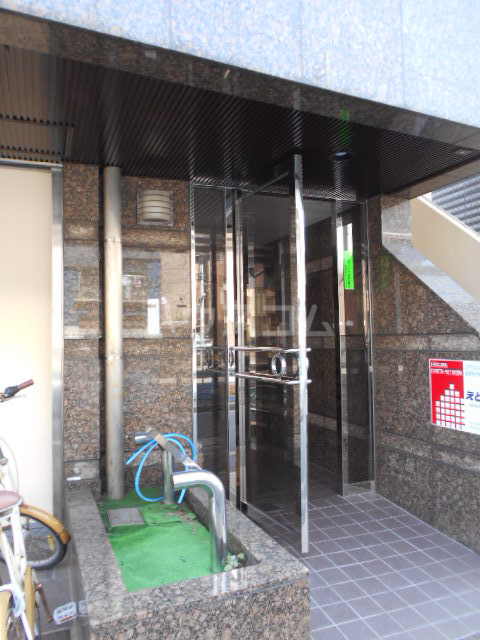 29/30 エントランス