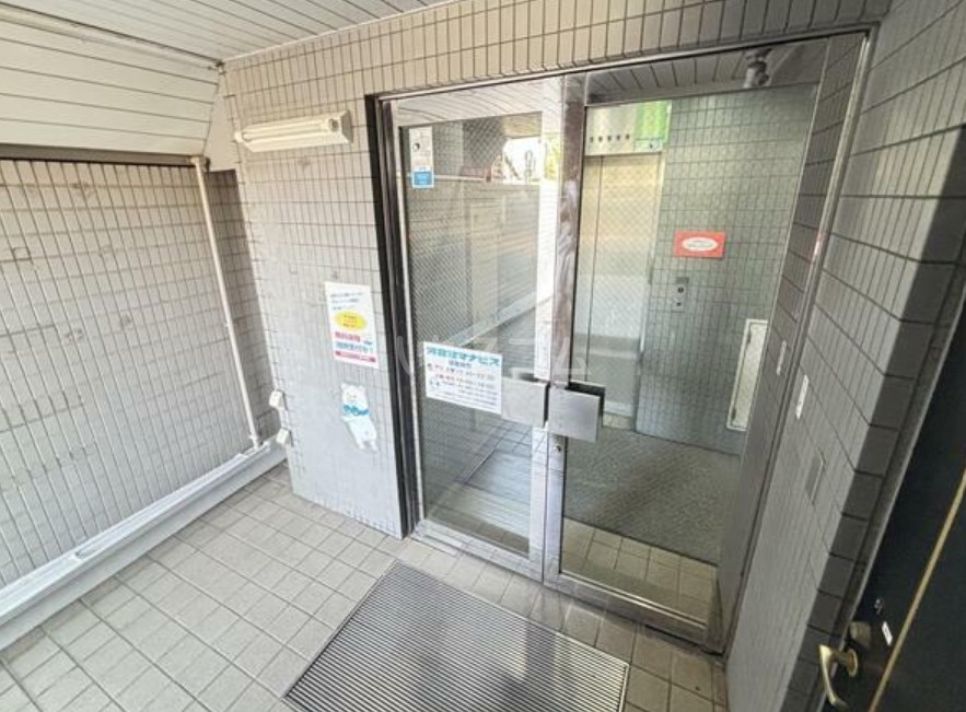 2/11 エントランス