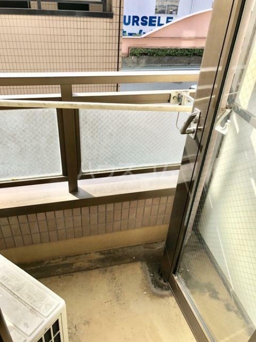 16/27 バルコニー