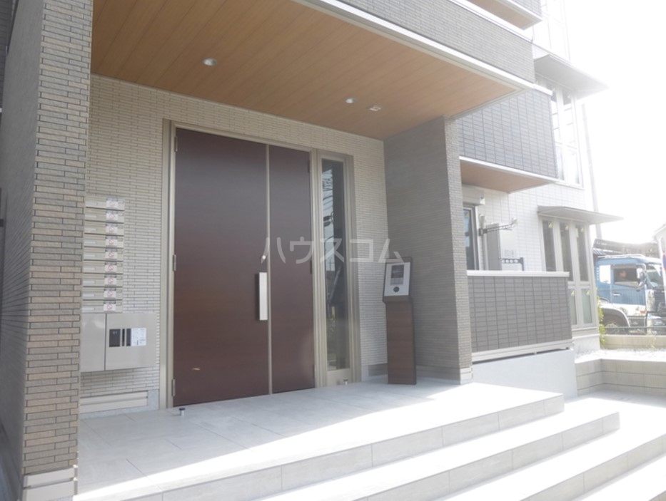 19/29 エントランス