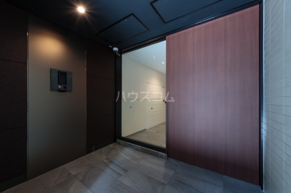 15/26 エントランス