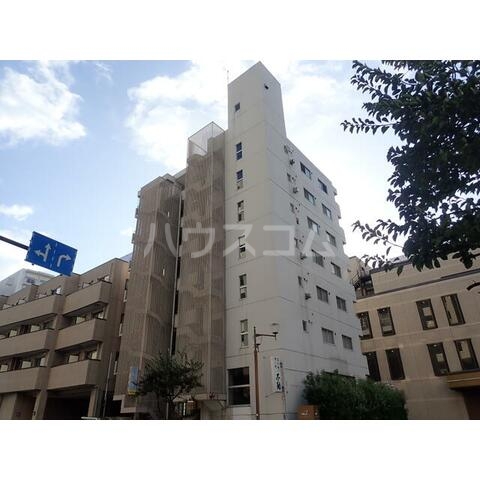 24/28 エントランス