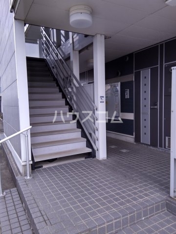 2/5 エントランス