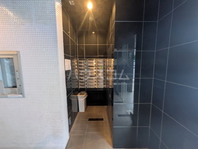 25/30 エントランス