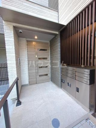 3/4 エントランス