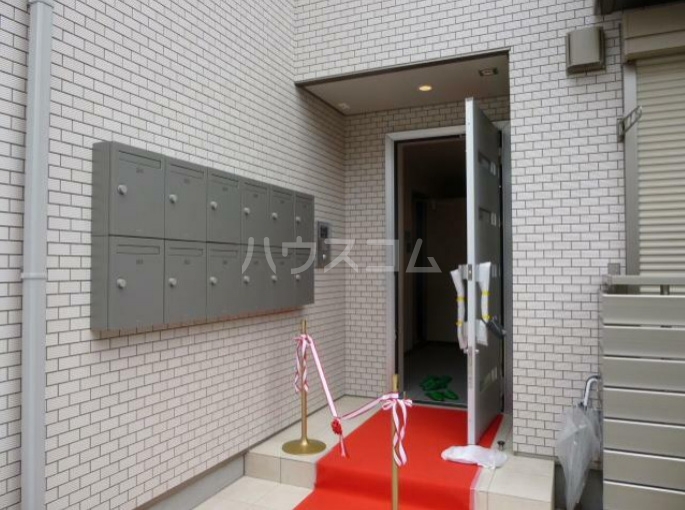 2/5 エントランス