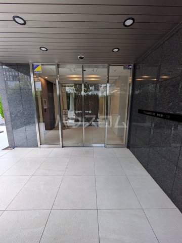 2/4 エントランス