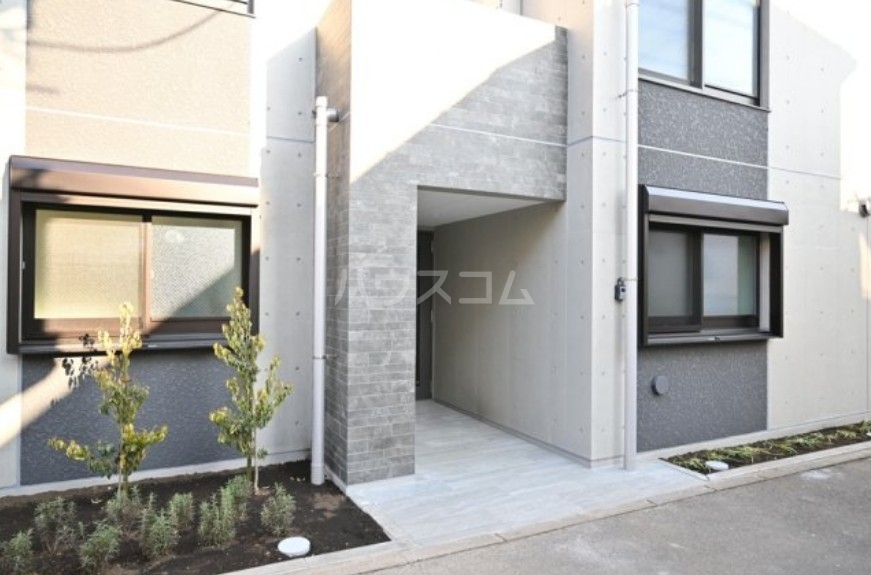 25/29 エントランス