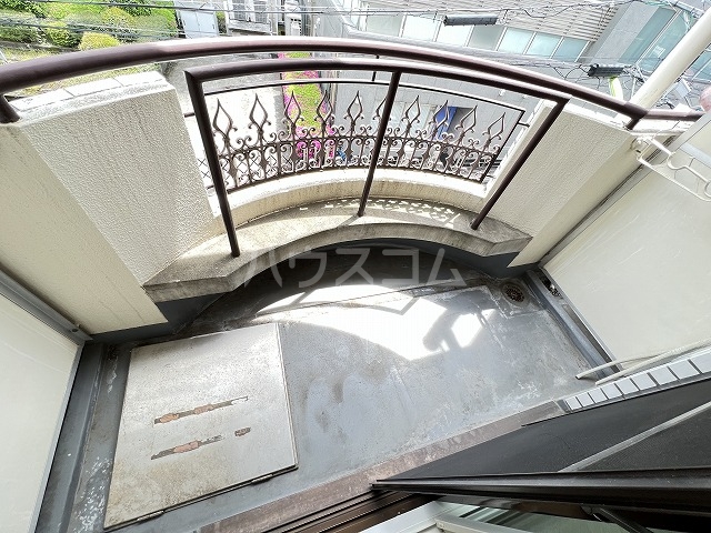 20/30 バルコニー