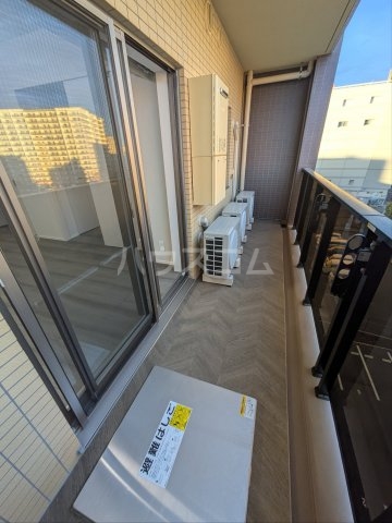 13/23 バルコニー