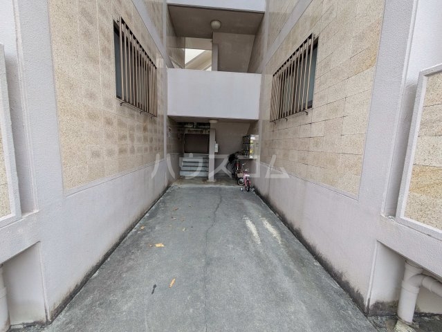 15/26 エントランス