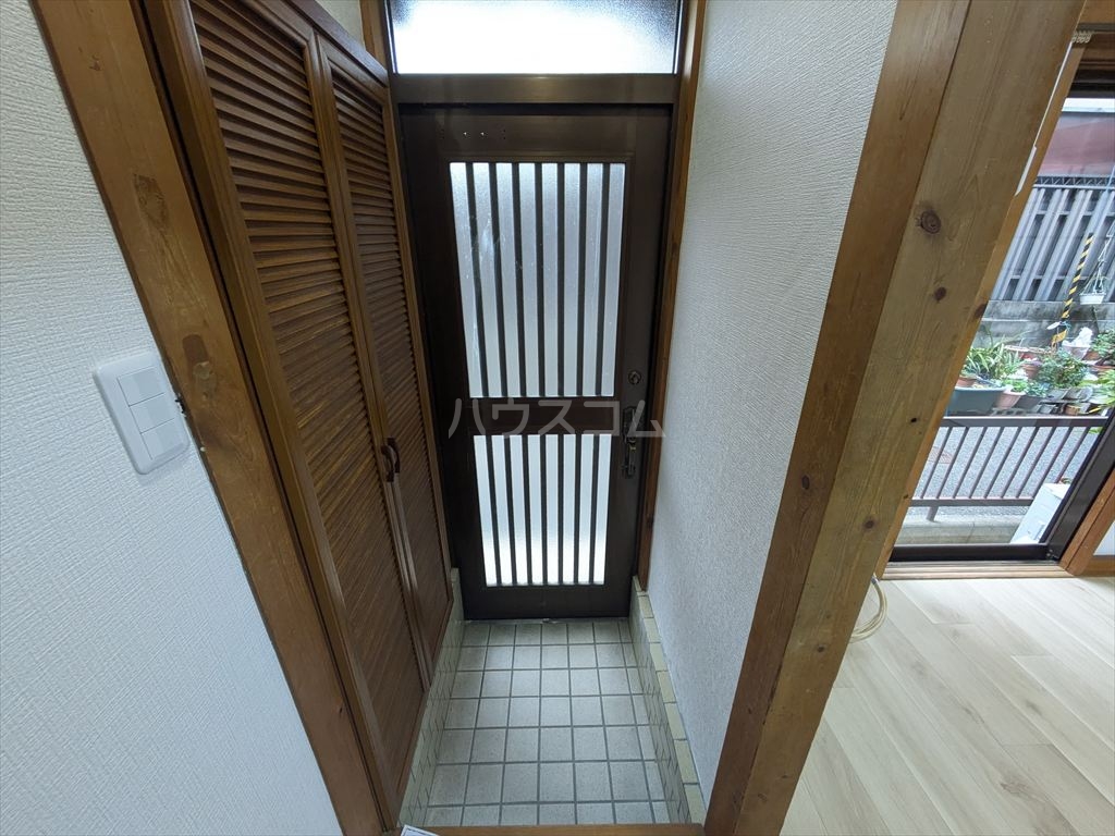 14/30 玄関