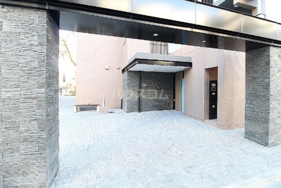 15/24 エントランス