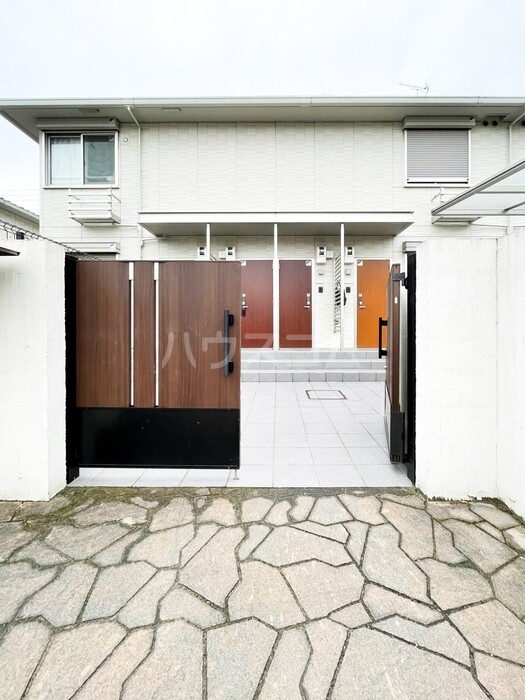 15/20 エントランス