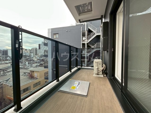 14/28 バルコニー