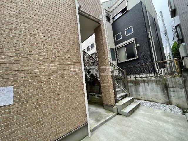 20/24 エントランス