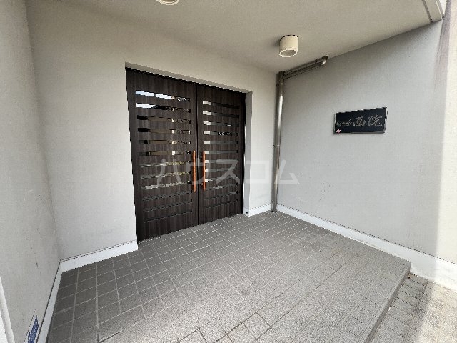 29/30 エントランス