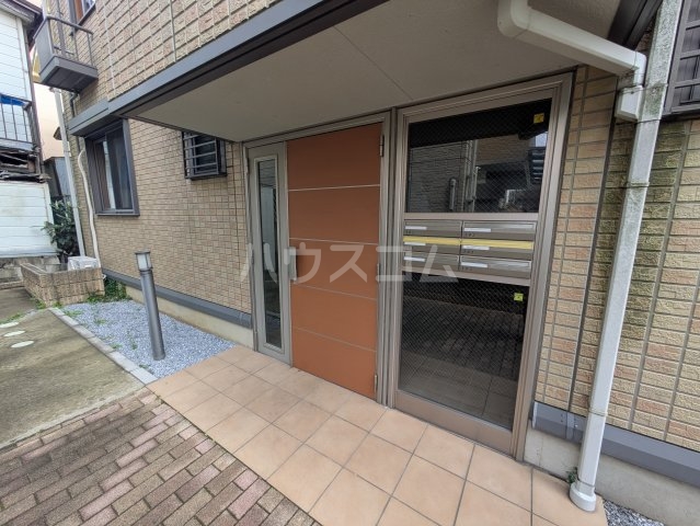 24/29 エントランス