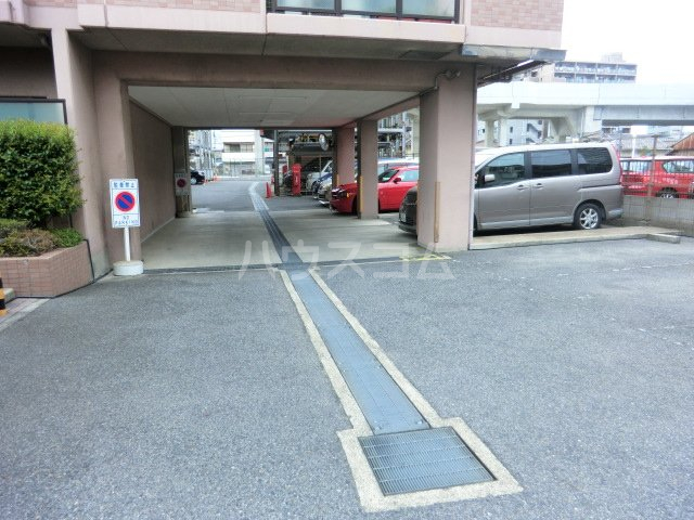 14/18 駐車場