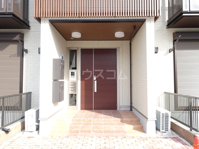 15/19 エントランス