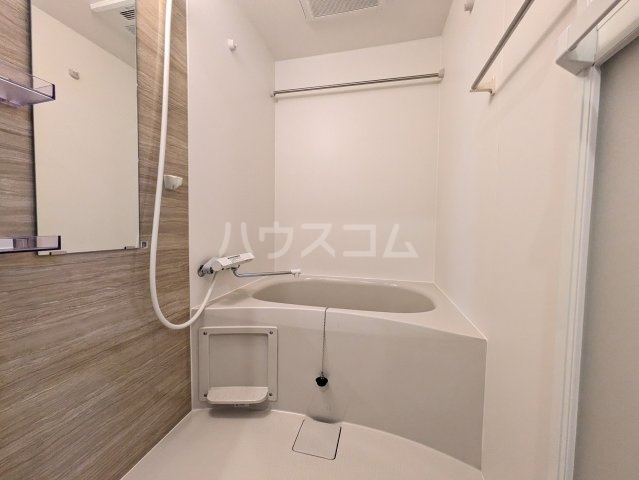 13/30 浴室