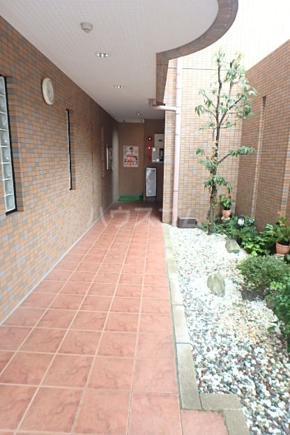 17/28 エントランス