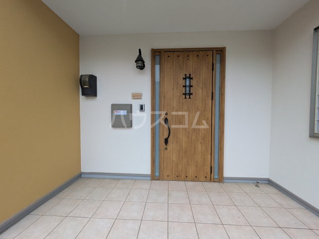 20/28 エントランス