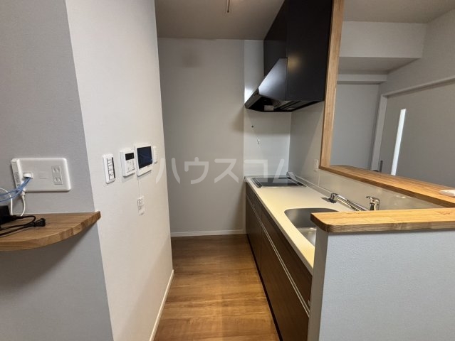 27/30 エントランス