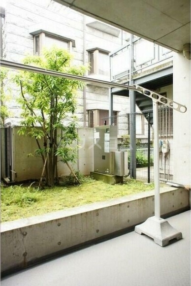 15/28 バルコニー