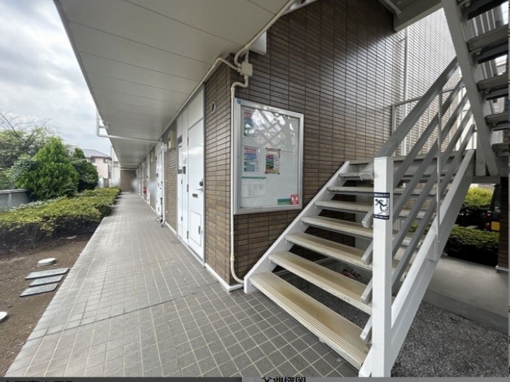 17/27 エントランス