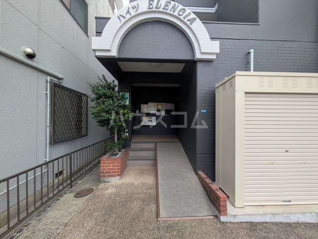 3/7 エントランス