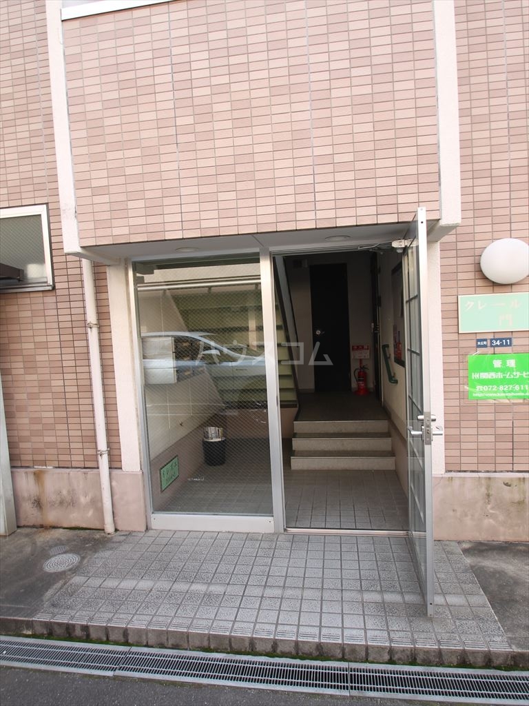 18/27 エントランス