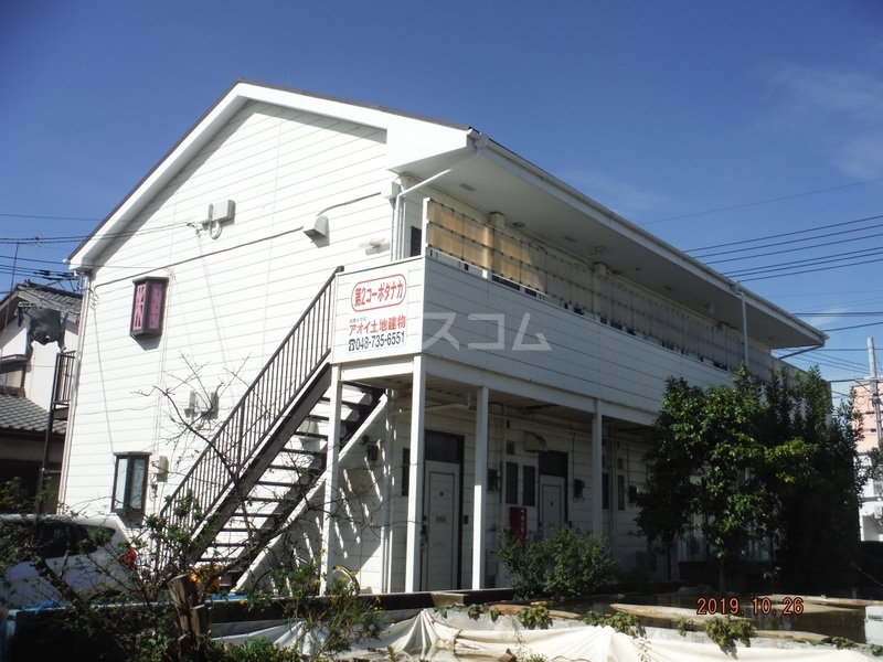 18/28 エントランス