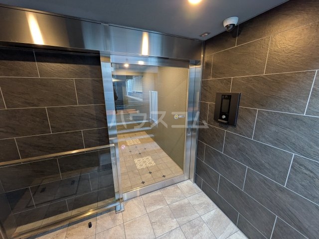 20/20 エントランス