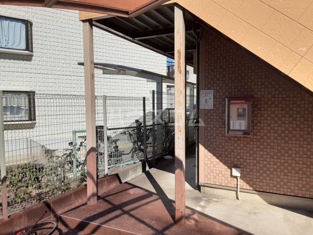 19/25 エントランス