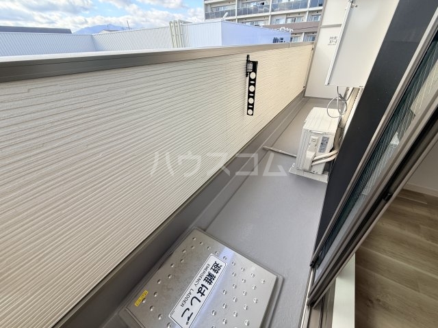 18/30 バルコニー