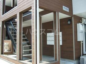 16/17 エントランス