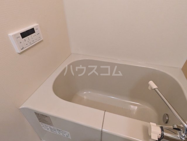 13/30 浴室
