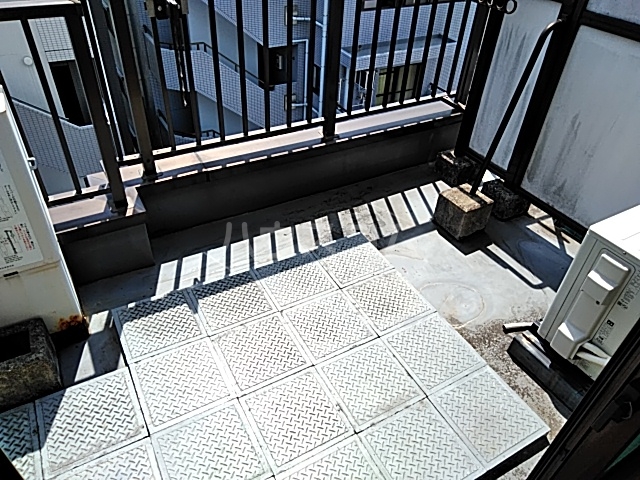 20/30 バルコニー