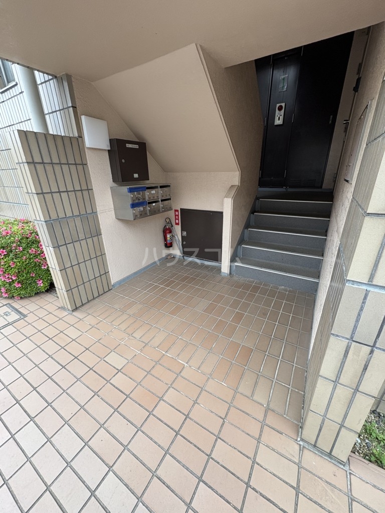 21/24 エントランス