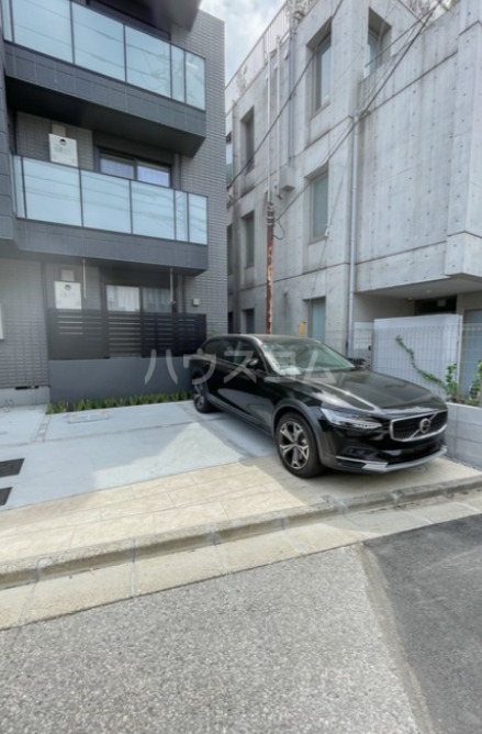 2/11 駐車場
