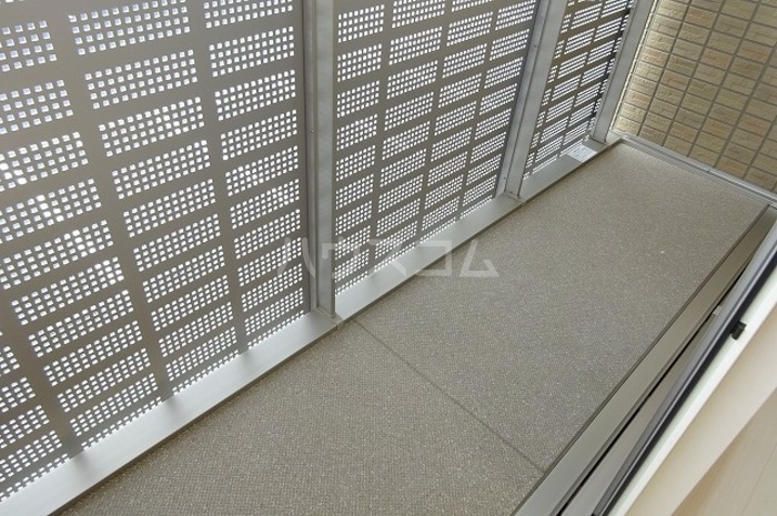 13/20 バルコニー