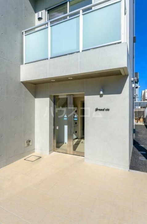 15/17 エントランス