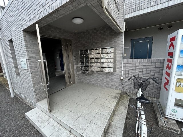 21/30 エントランス